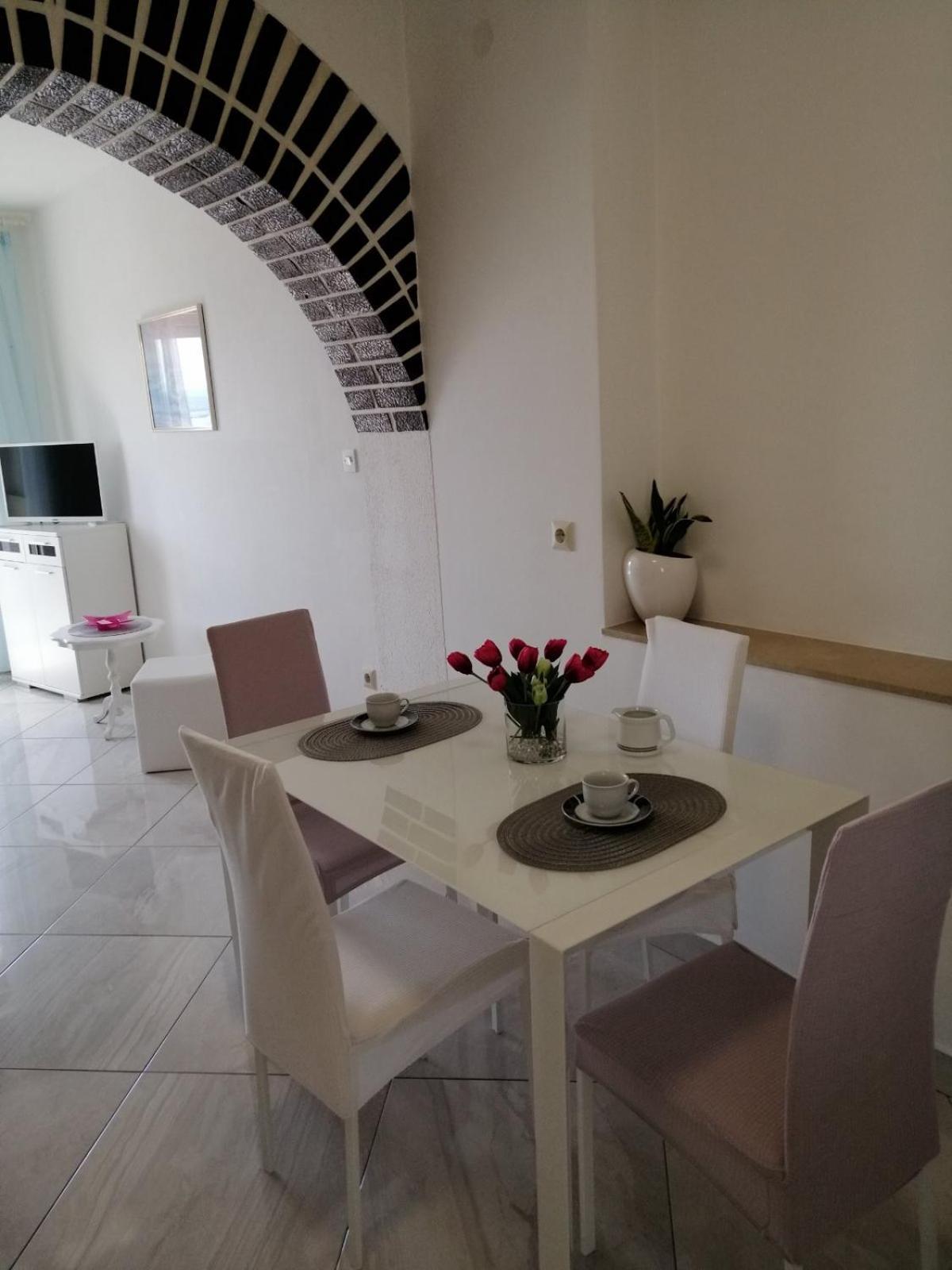 Apartments Ema تْسْغيكفانِتْسا المظهر الخارجي الصورة